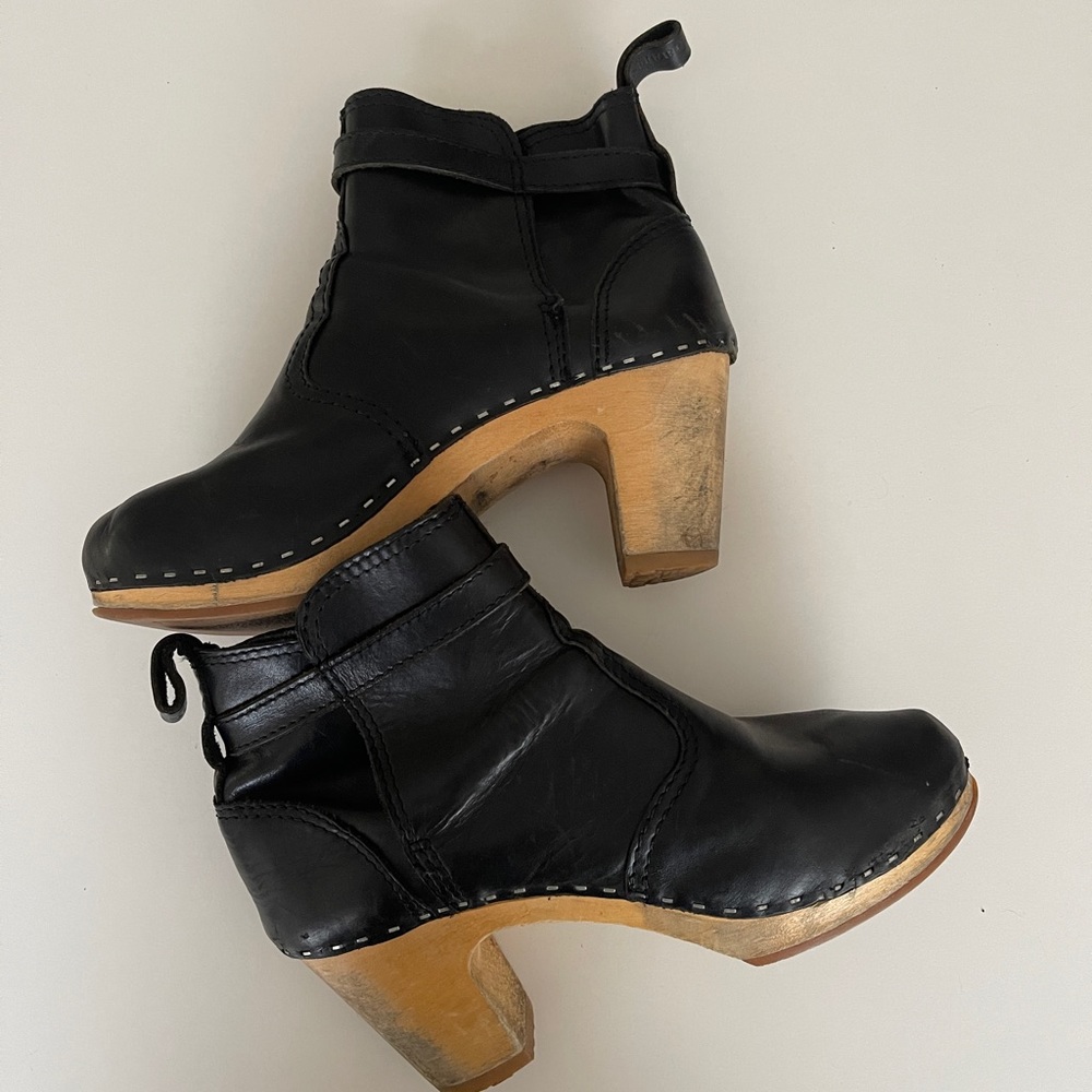 Swedish Hasbeens High-heeled booties